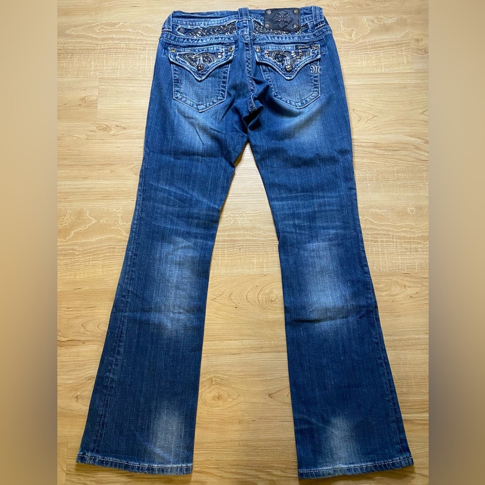 Miss Me Mid-Rise Bootcut Jeans size 27